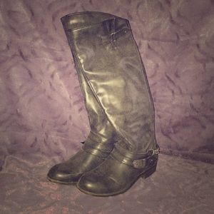 Cute gray women's boots